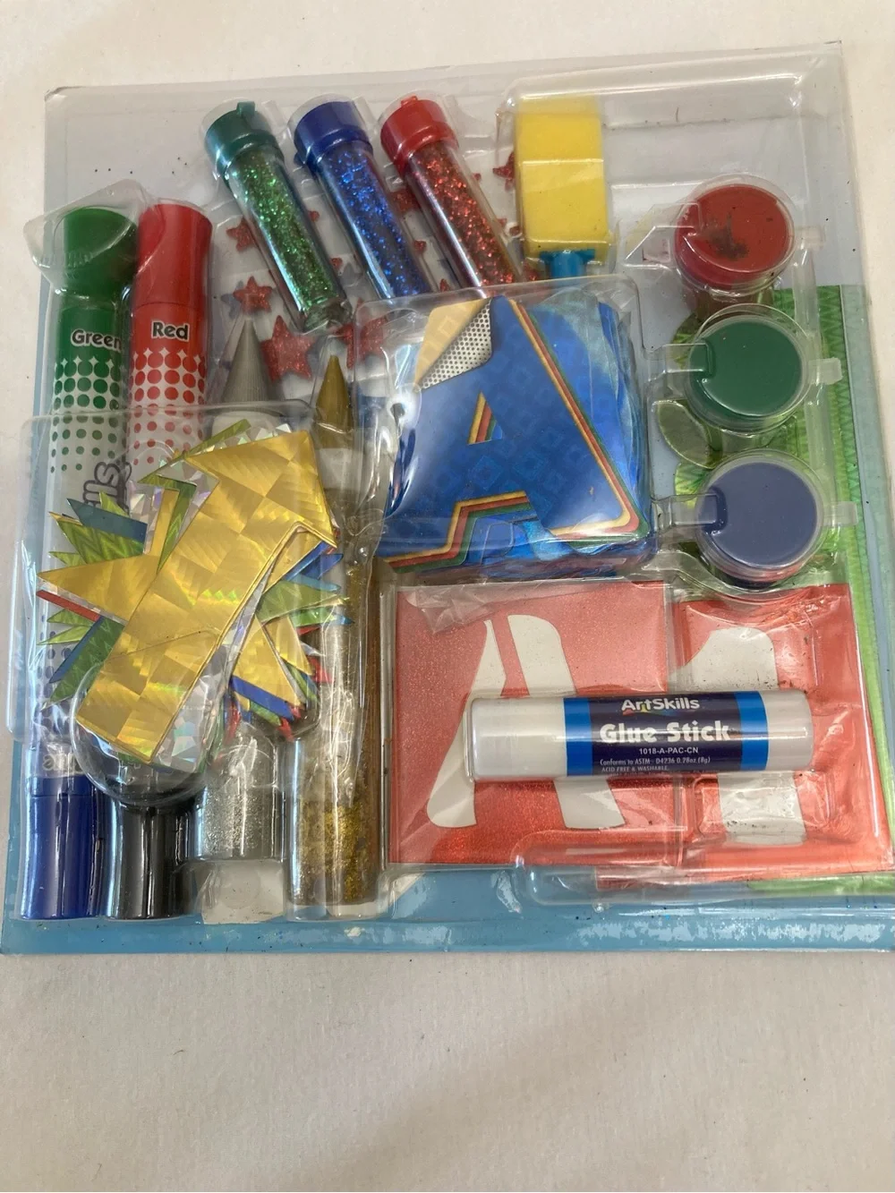 Art Skills Poster Making Kit - 274 pieces Party Decorating Set